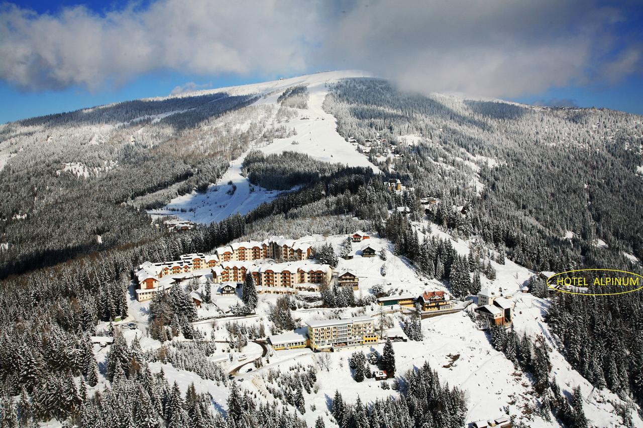 Hotel Alpinum Treffen am Ossiacher See Zewnętrze zdjęcie