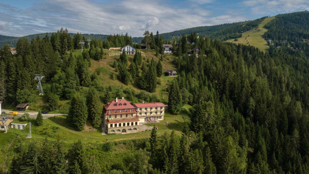 Hotel Alpinum Treffen am Ossiacher See Zewnętrze zdjęcie